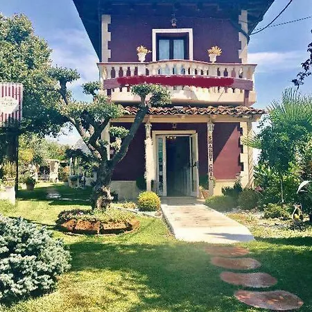 Shabby Charme Boutique לינה וארוחת בוקר *