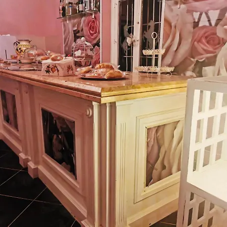 Shabby Charme Boutique לינה וארוחת בוקר ג'ויה טאורו
